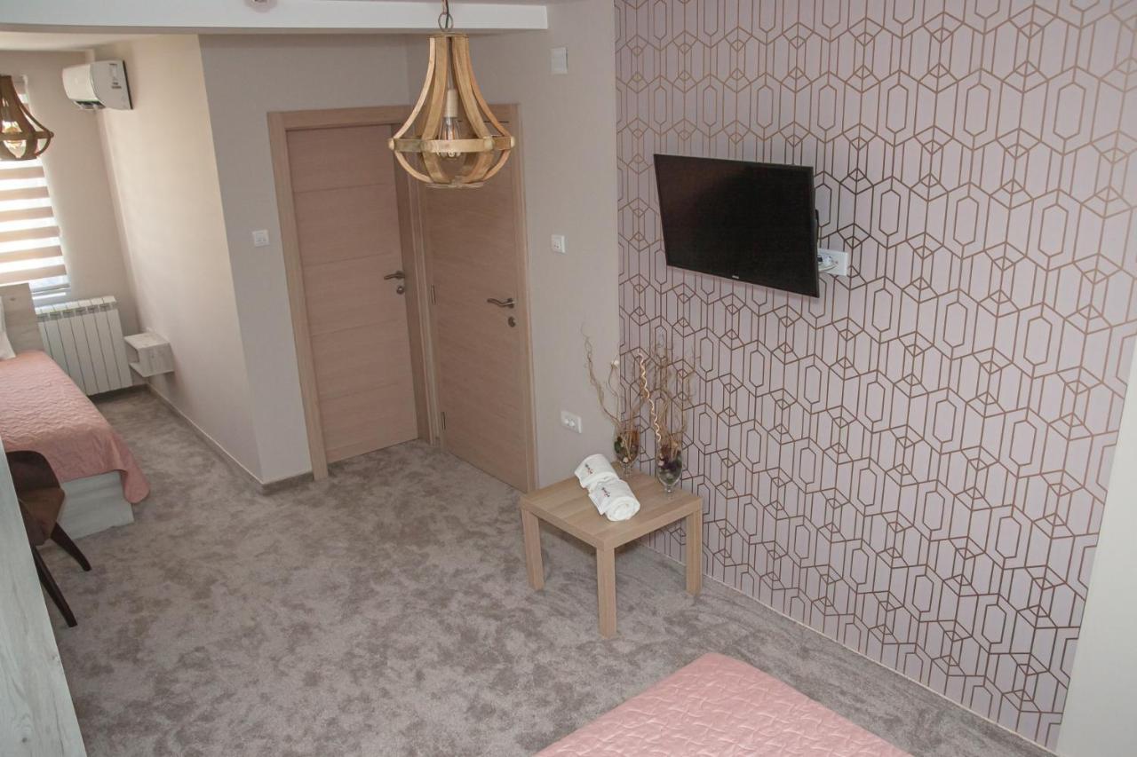 Mehana apartmani Leskovac  Bagian luar foto
