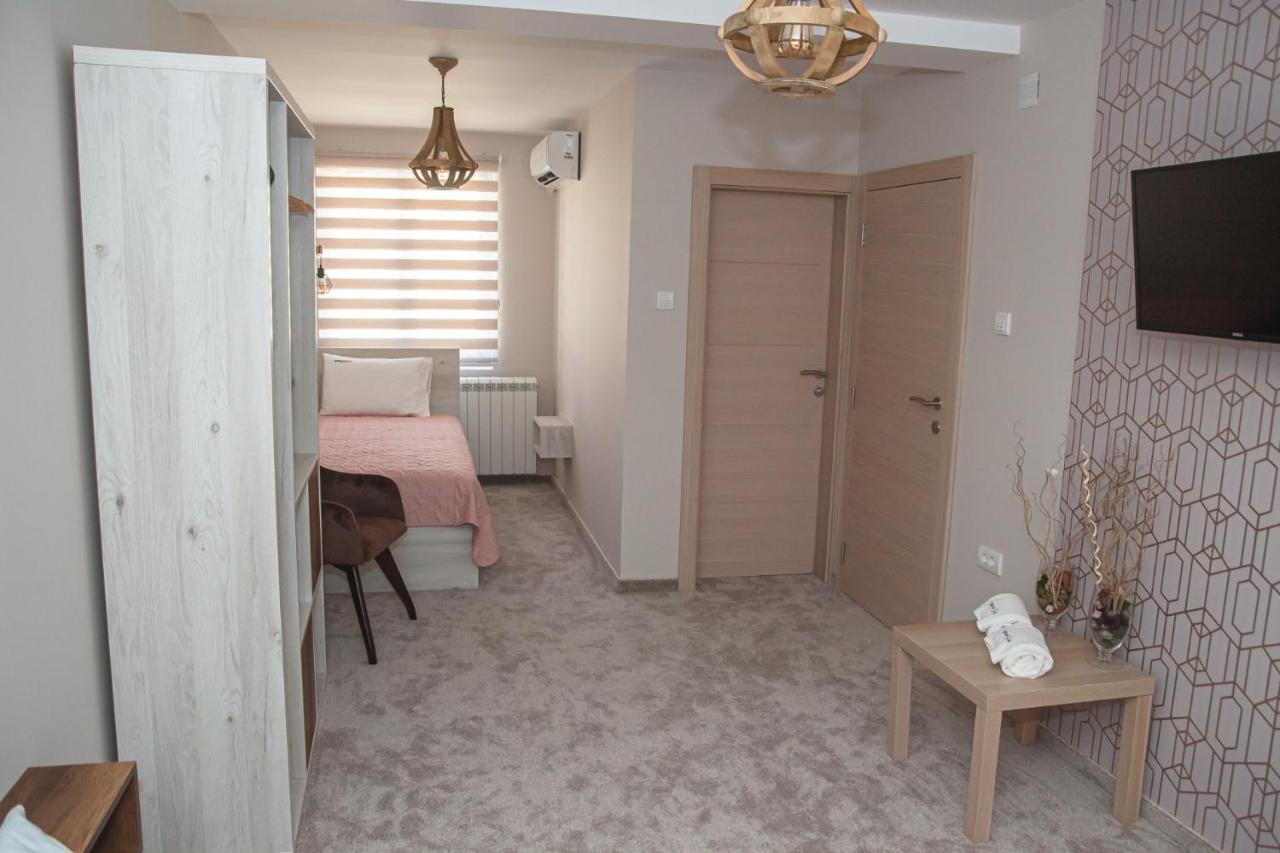Mehana apartmani Leskovac  Bagian luar foto